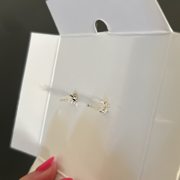 Minnie Mouse earrings - Picture 4 of 5